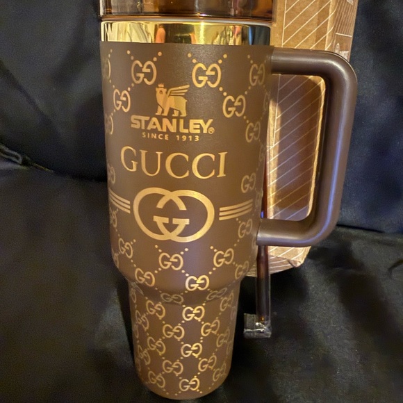 New Stanley 40oz GucLaserci Engraved Brown and Gold Tumbler w/ Brown Straw - Picture 4 of 8